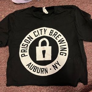women’s prison city shirt size small